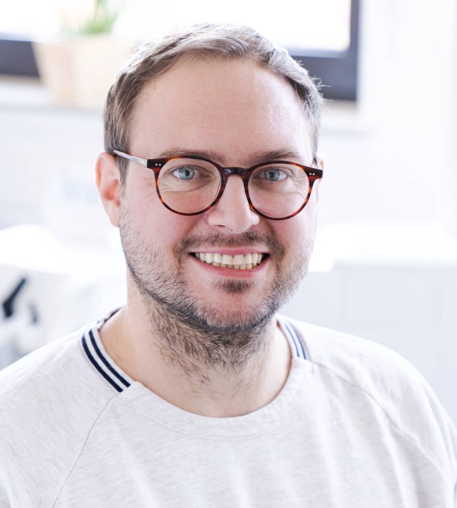 Zahnarzt Steffen Hüning in der Zahnarztpraxis in Bochum-Harpen